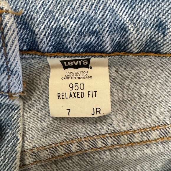 Vintage, VTG, 950 Levi’s Jean Shorts. 7 JR. Paper Tag. Made In USA. 100% cotton. - Picture 10 of 14